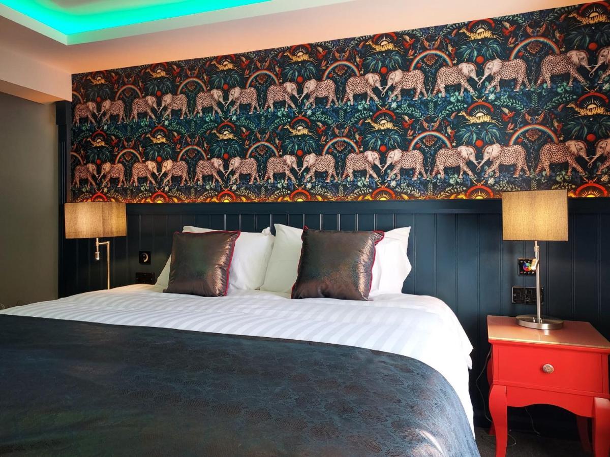 Hotel Crown Quarter Wexford Esterno foto