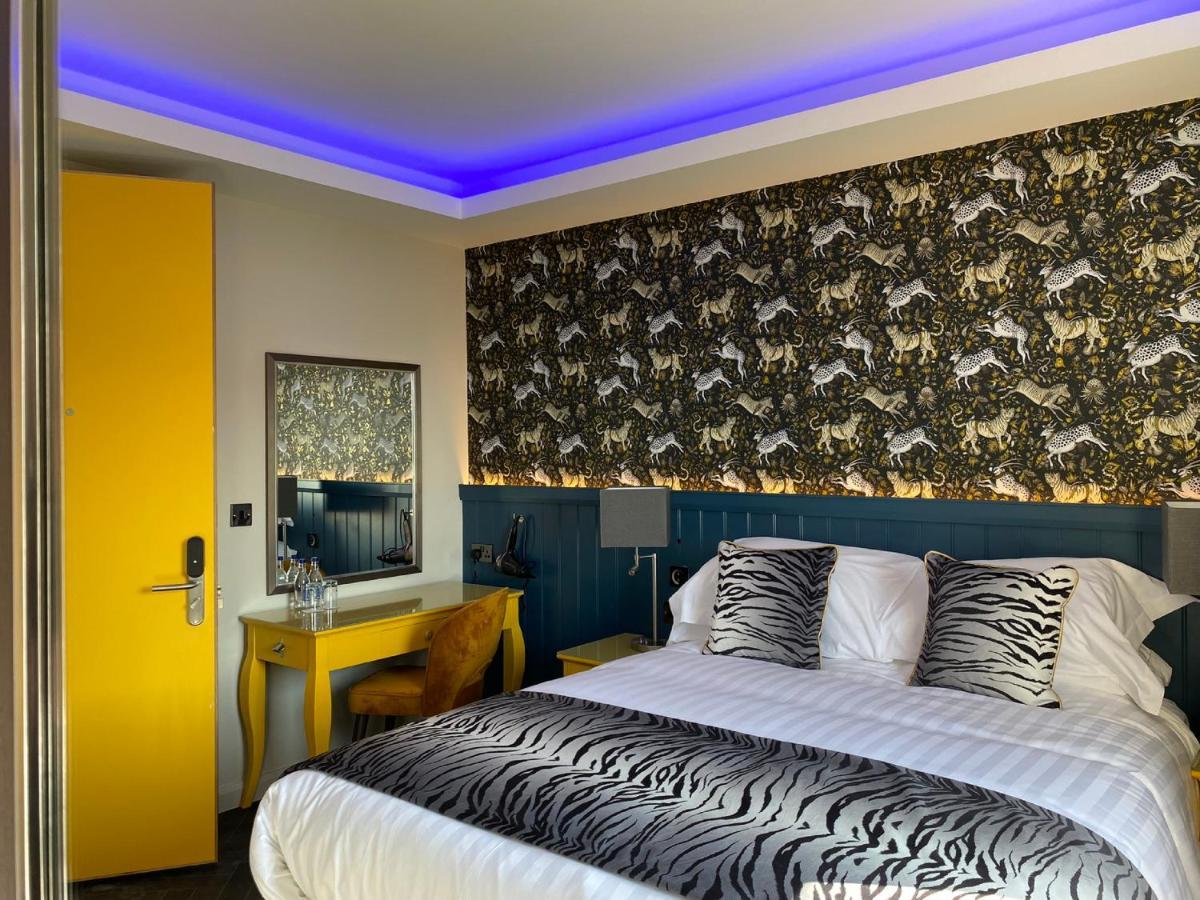 Hotel Crown Quarter Wexford Esterno foto