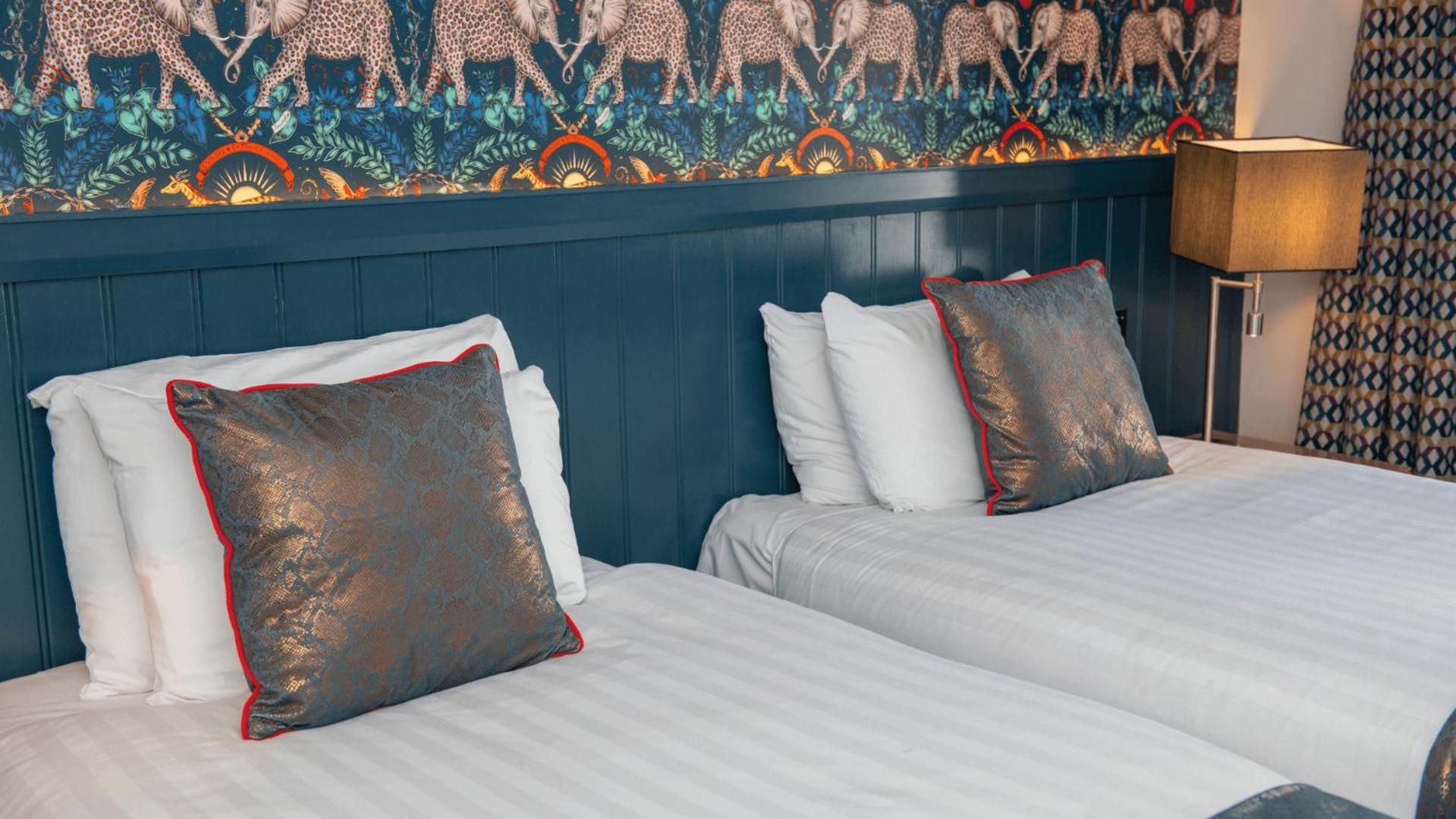 Hotel Crown Quarter Wexford Esterno foto